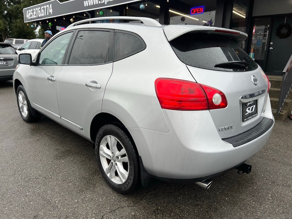 2012 Nissan Rogue SV photo 3