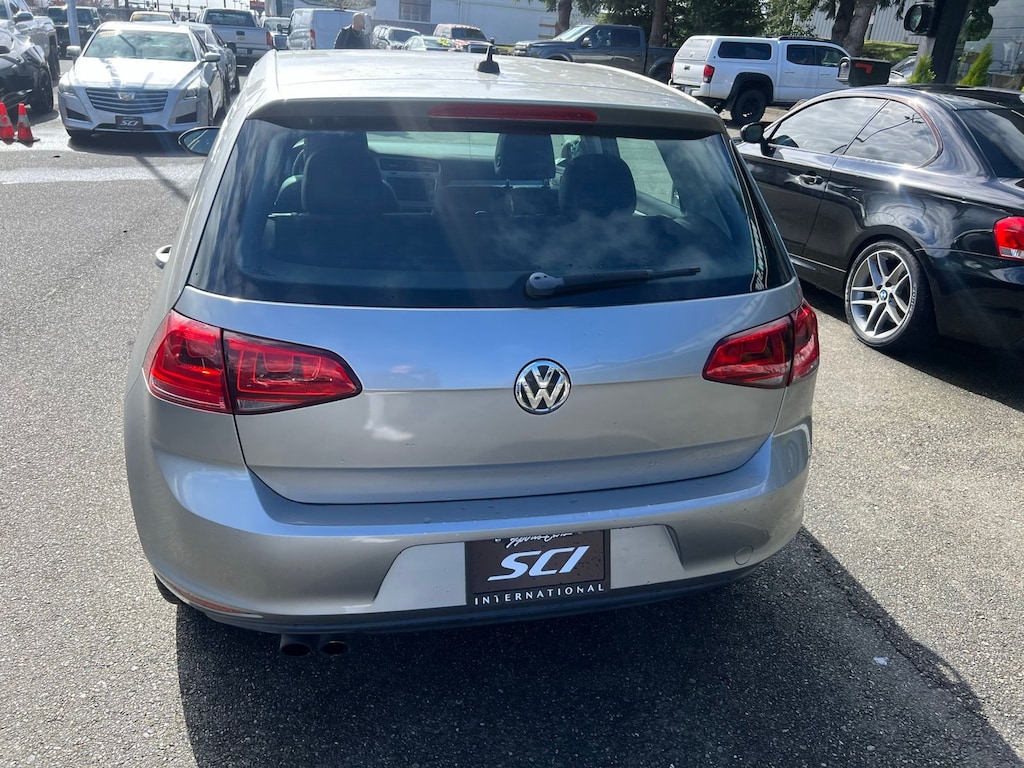 2016 Volkswagen Golf Base TDI SEL photo 3