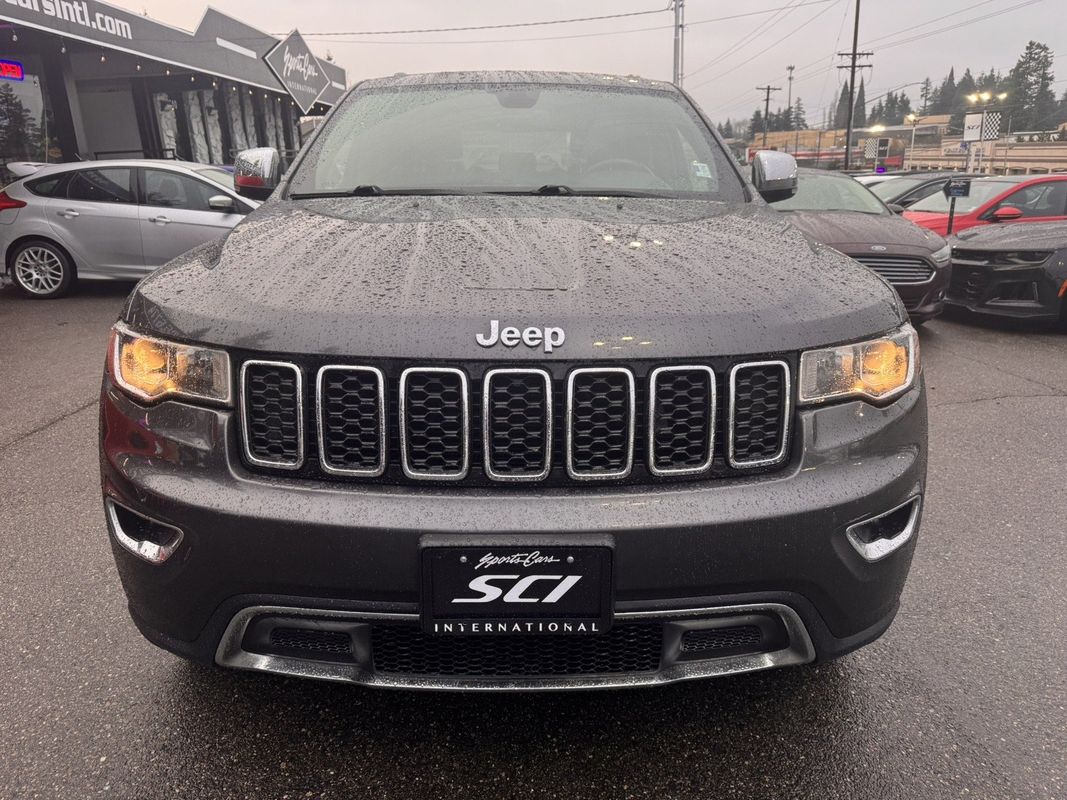 2017 Jeep Grand Cherokee Limited photo 2