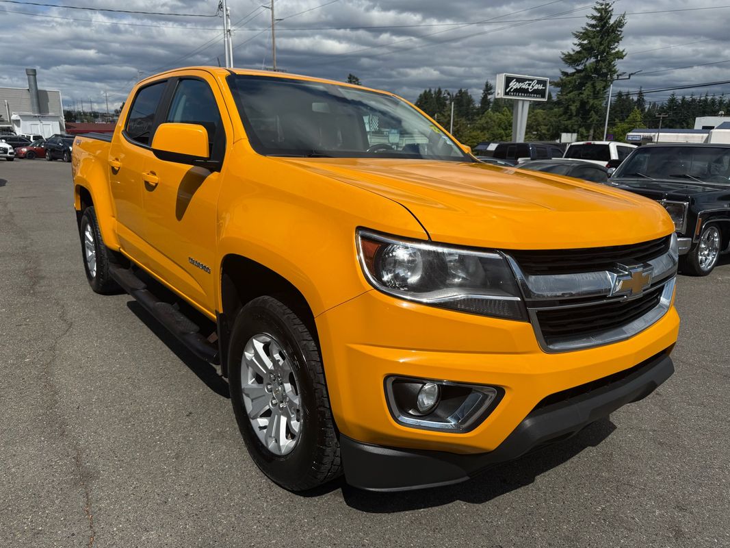 2018 Chevrolet Colorado LT photo 3