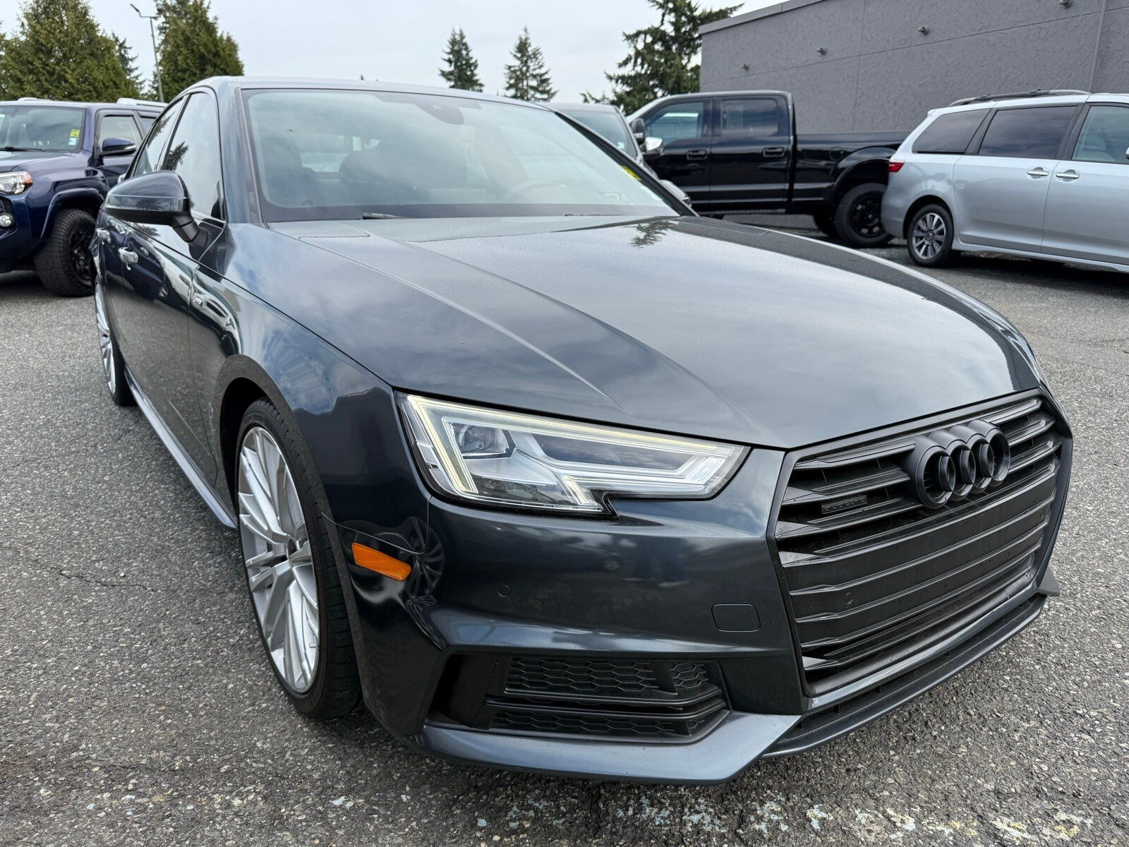 2017 Audi A4 2.0T Premium Plus photo 3