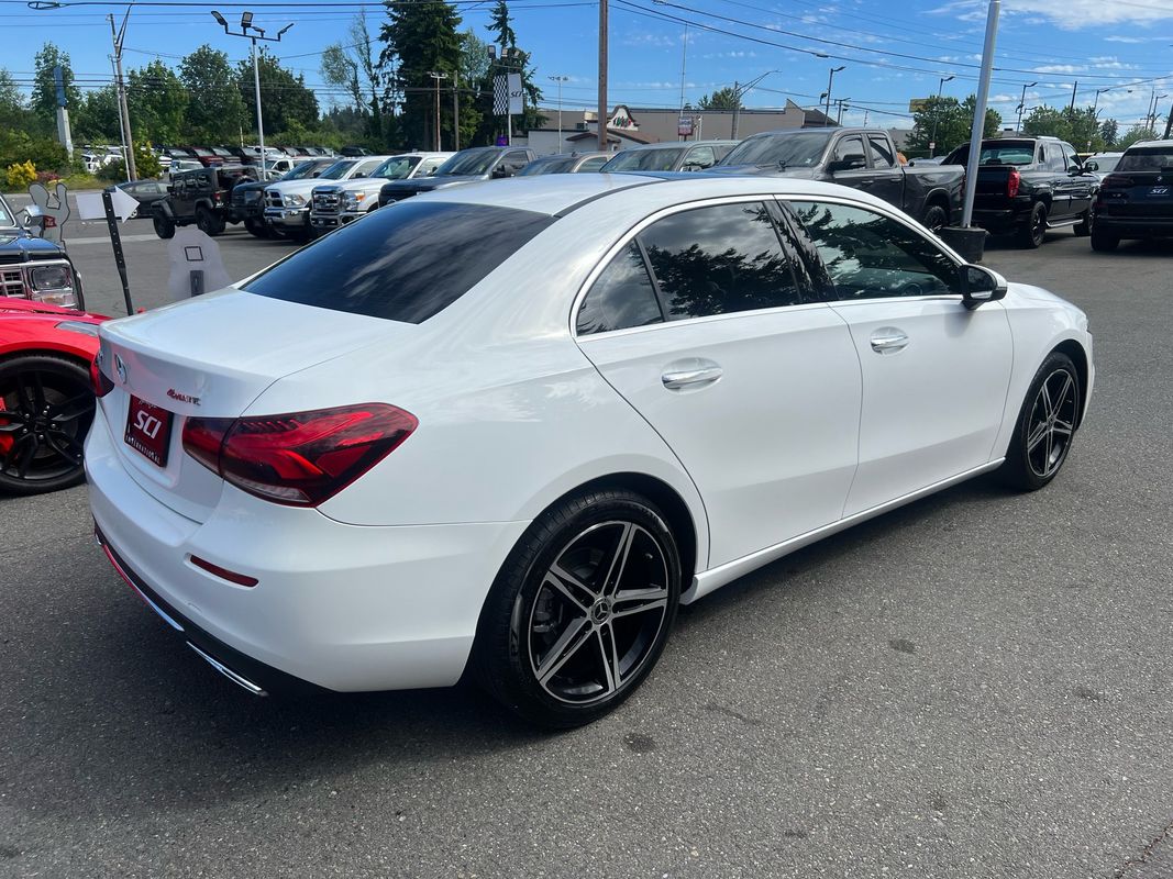 2021 Mercedes Benz A 220 4MATIC photo 4