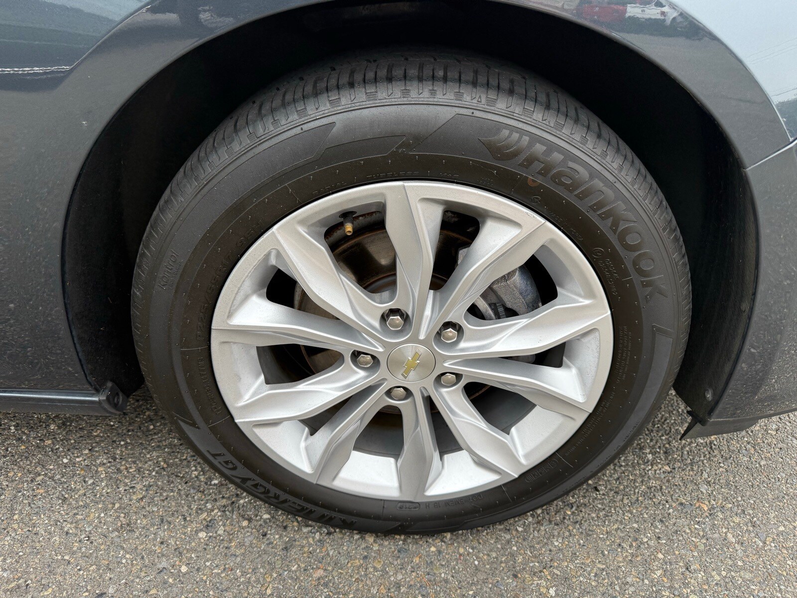 2021 Chevrolet Malibu 1LT photo 4