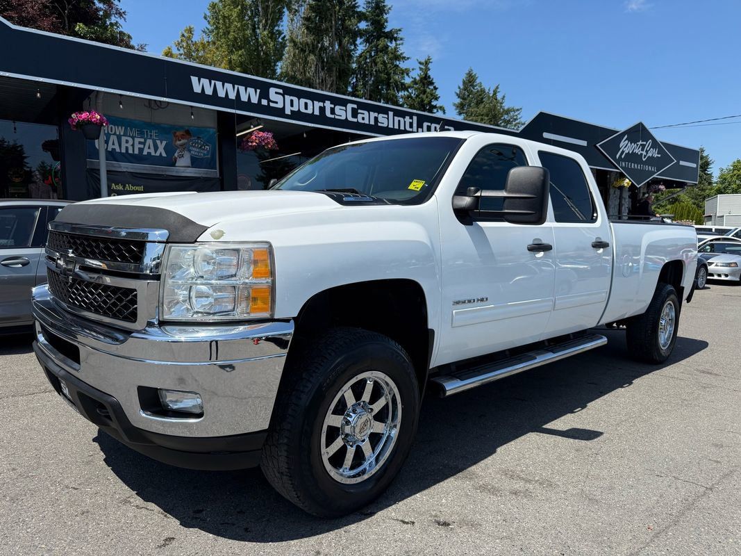 2011 Chevrolet Silverado 3500HD LT's photo