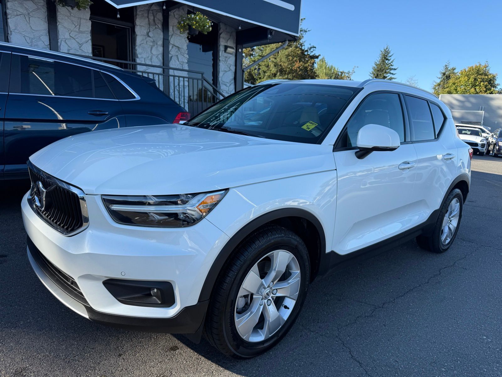 2022 Volvo XC40 Momentum