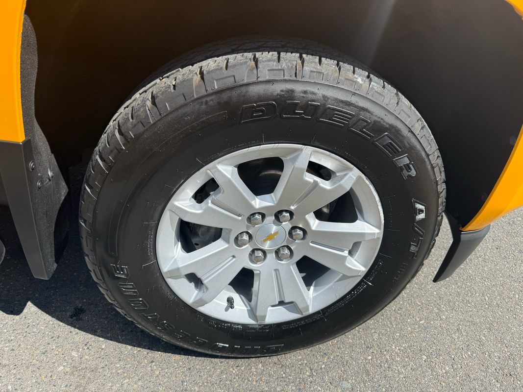 2018 Chevrolet Colorado LT photo 4