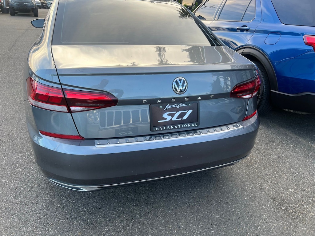 2021 Volkswagen Passat 2.0T SE photo 2