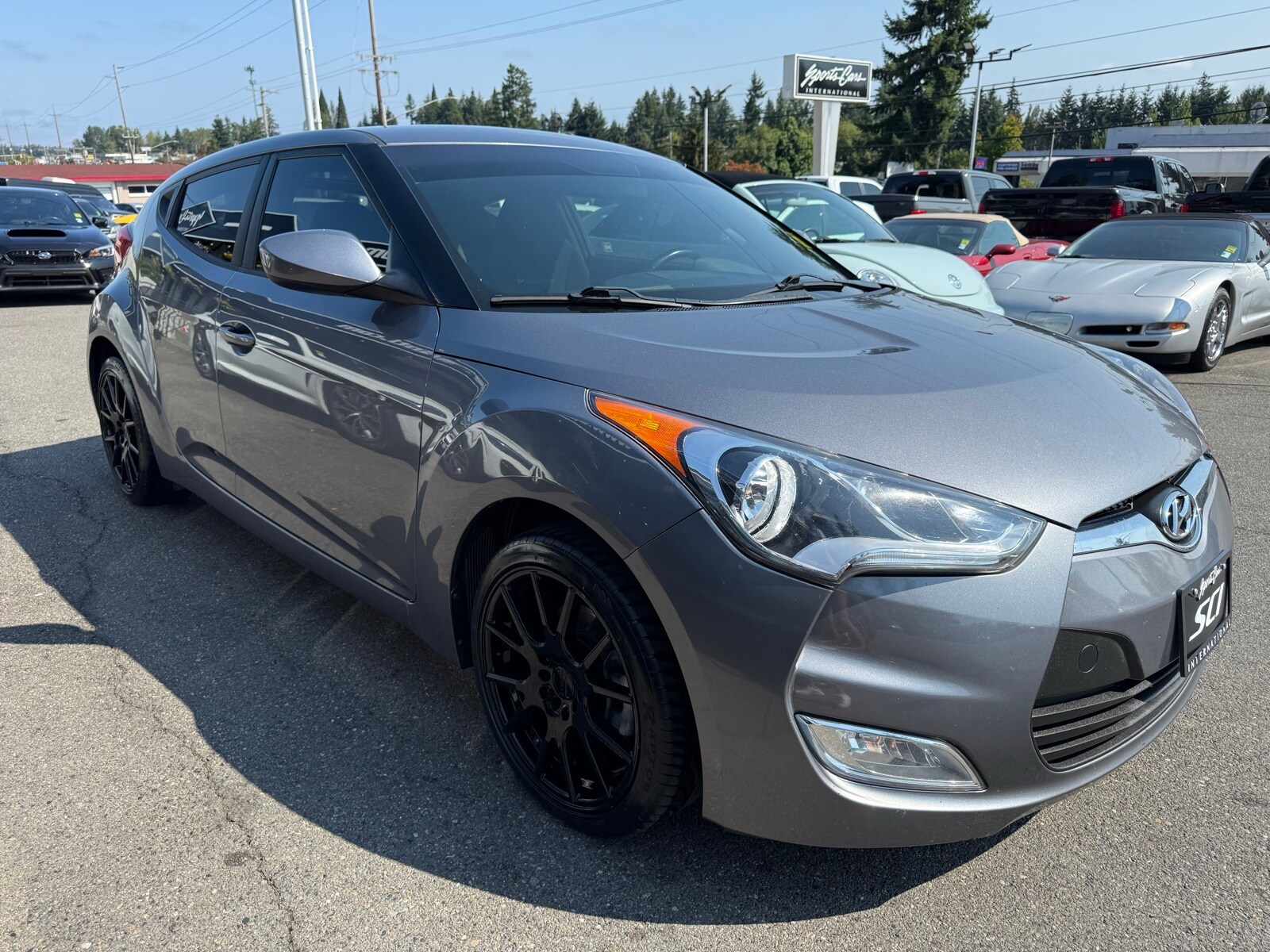 2017 Hyundai Veloster Base photo 4