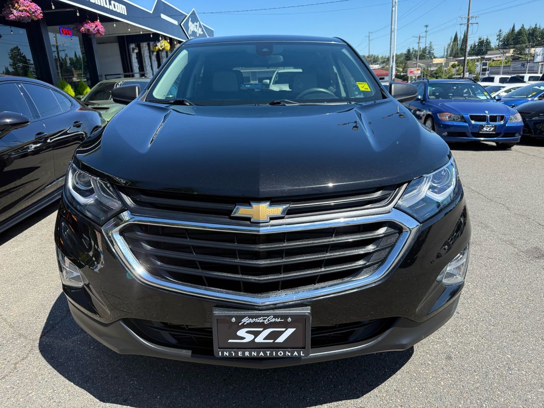 2020 Chevrolet Equinox LS photo 2