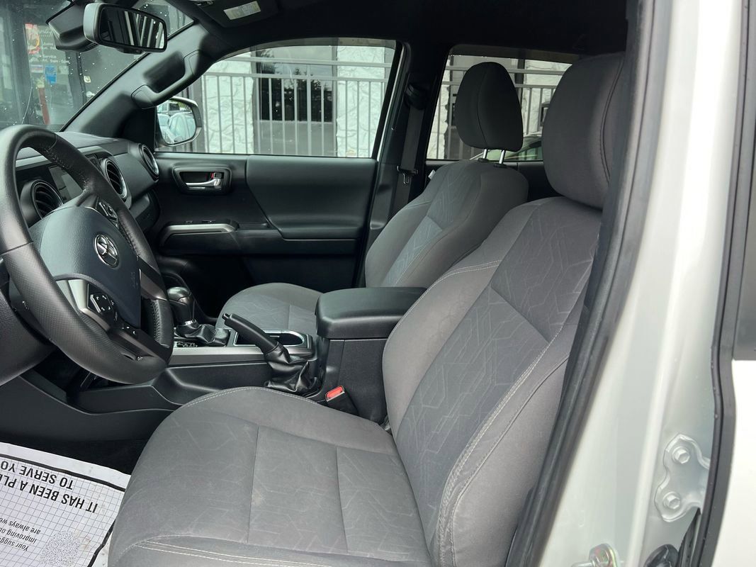 2019 Toyota Tacoma TRD Sport - Photo 11