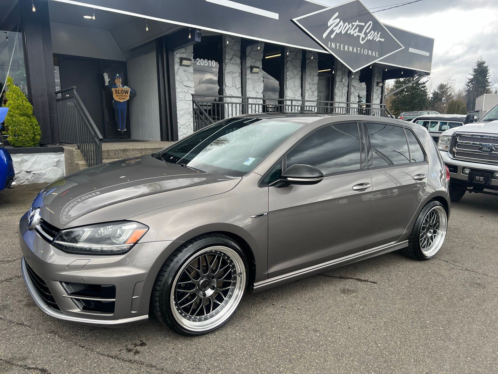 2017 Volkswagen Golf R R w/DCC & Navigation 4-door DSG's photo