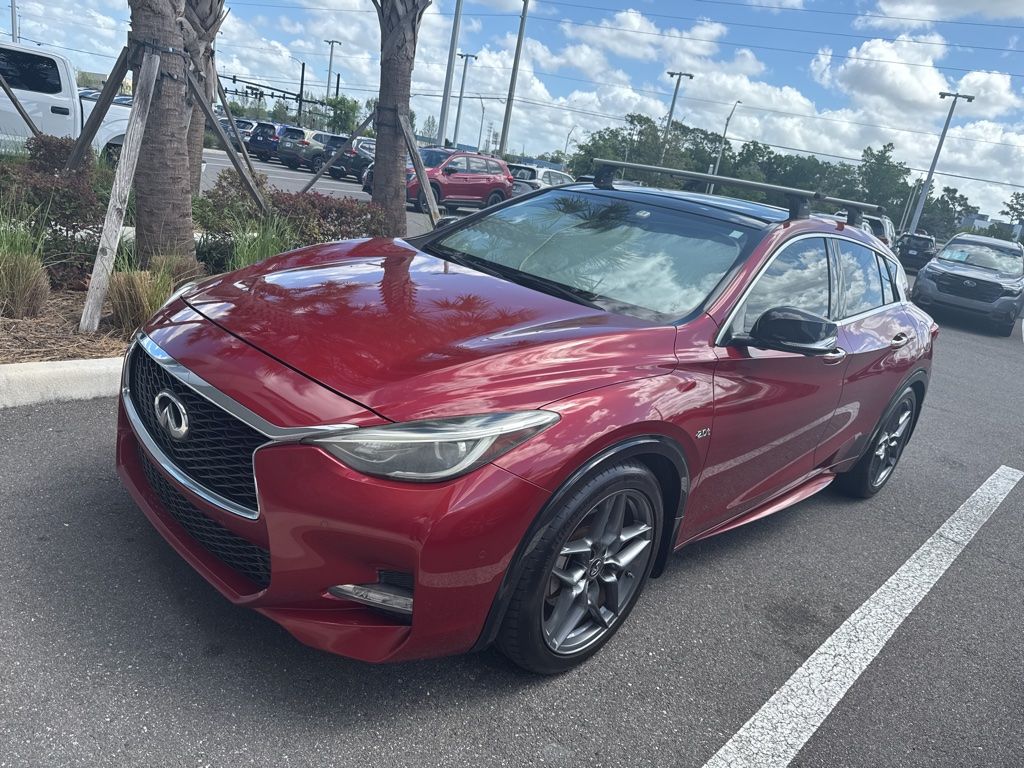 2017 INFINITI QX30 Sport