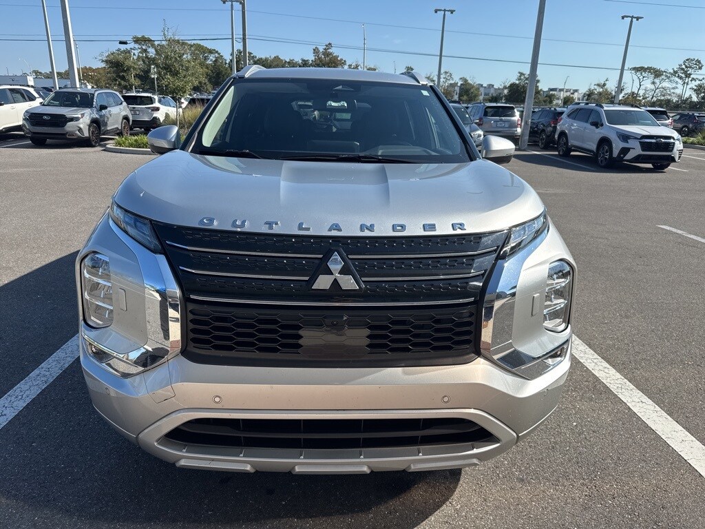 2022 Mitsubishi Outlander SEL GT photo 2