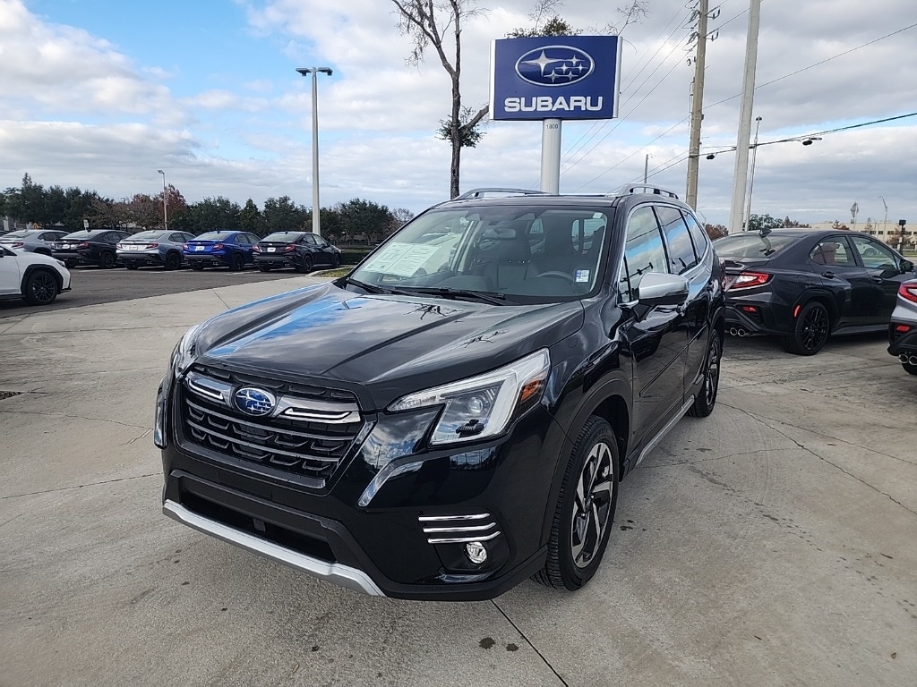 2023 Subaru Forester Touring's photo