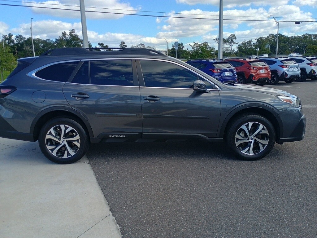 2022 Subaru Outback Limited photo 4