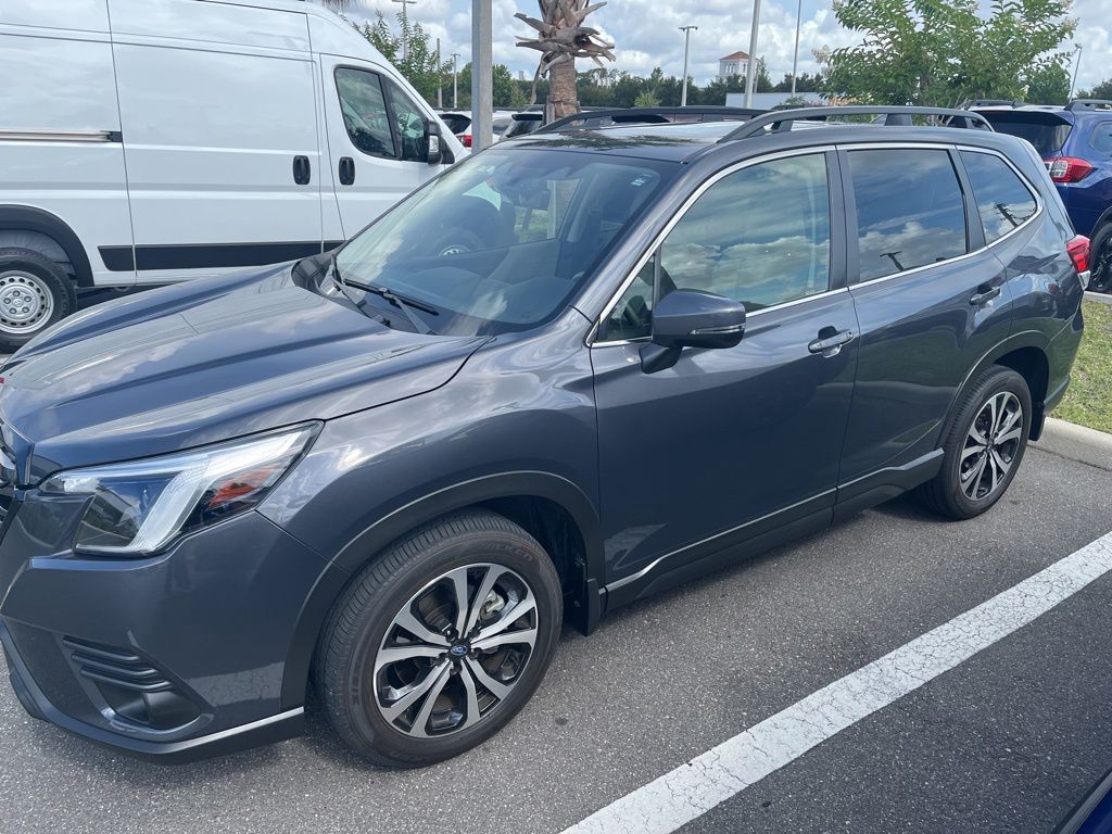 2022 Subaru Forester Limited's photo