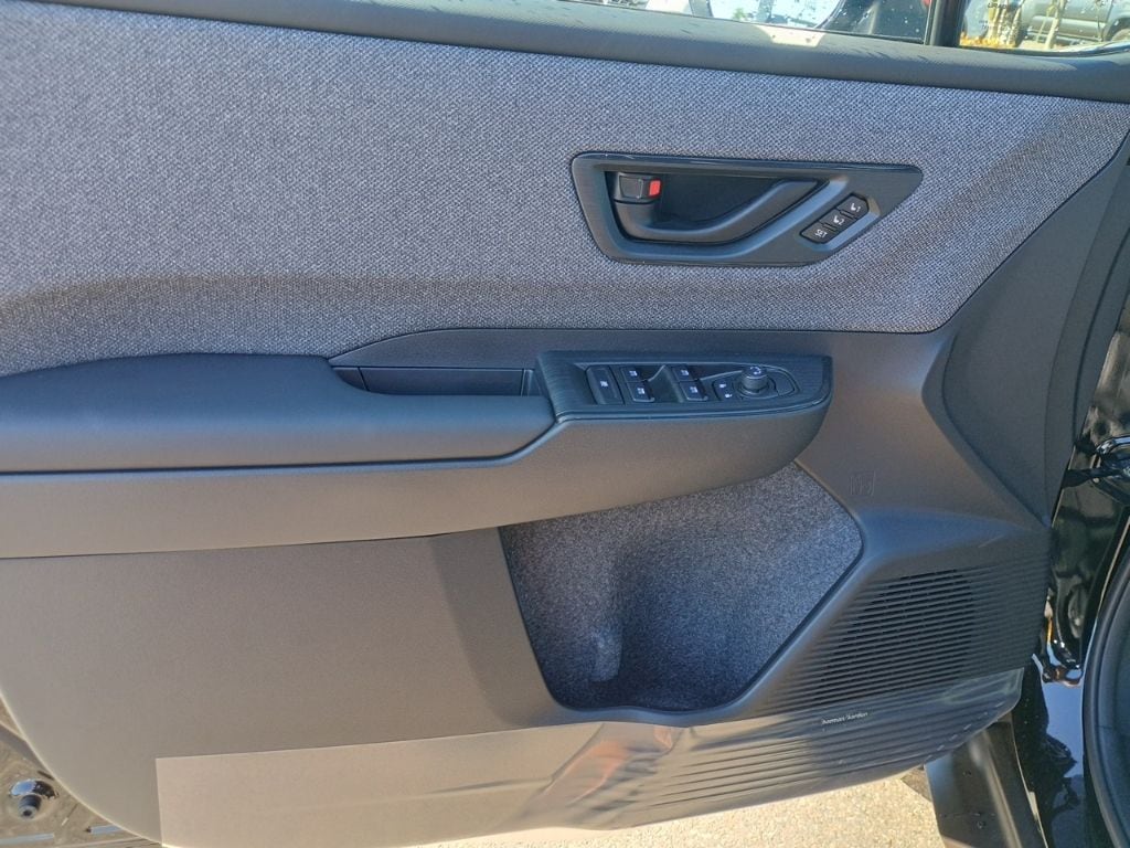 2026 Subaru Outback Limited - Photo 8