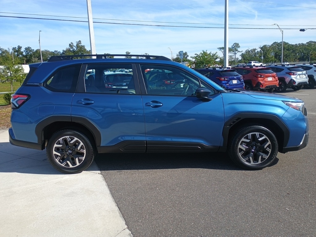 2025 Subaru Forester Base photo 4