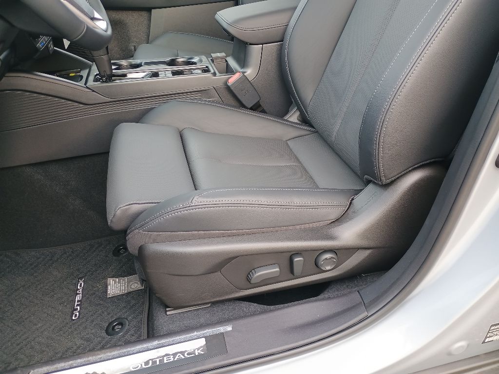 2026 Subaru Outback Touring XT - Photo 10
