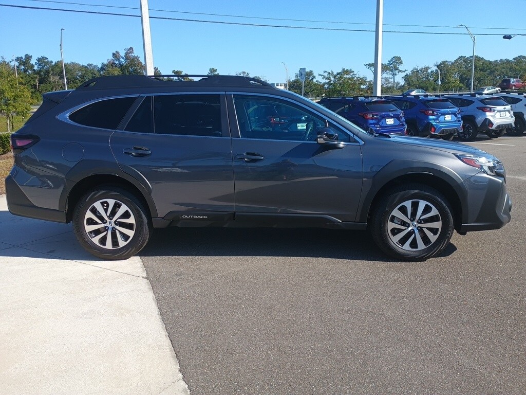 2025 Subaru Outback Premium photo 4