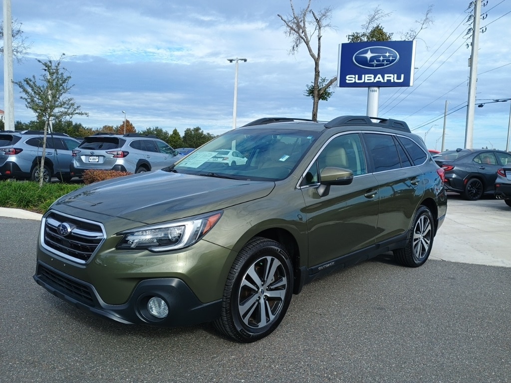 2018 Subaru Outback Limited's photo