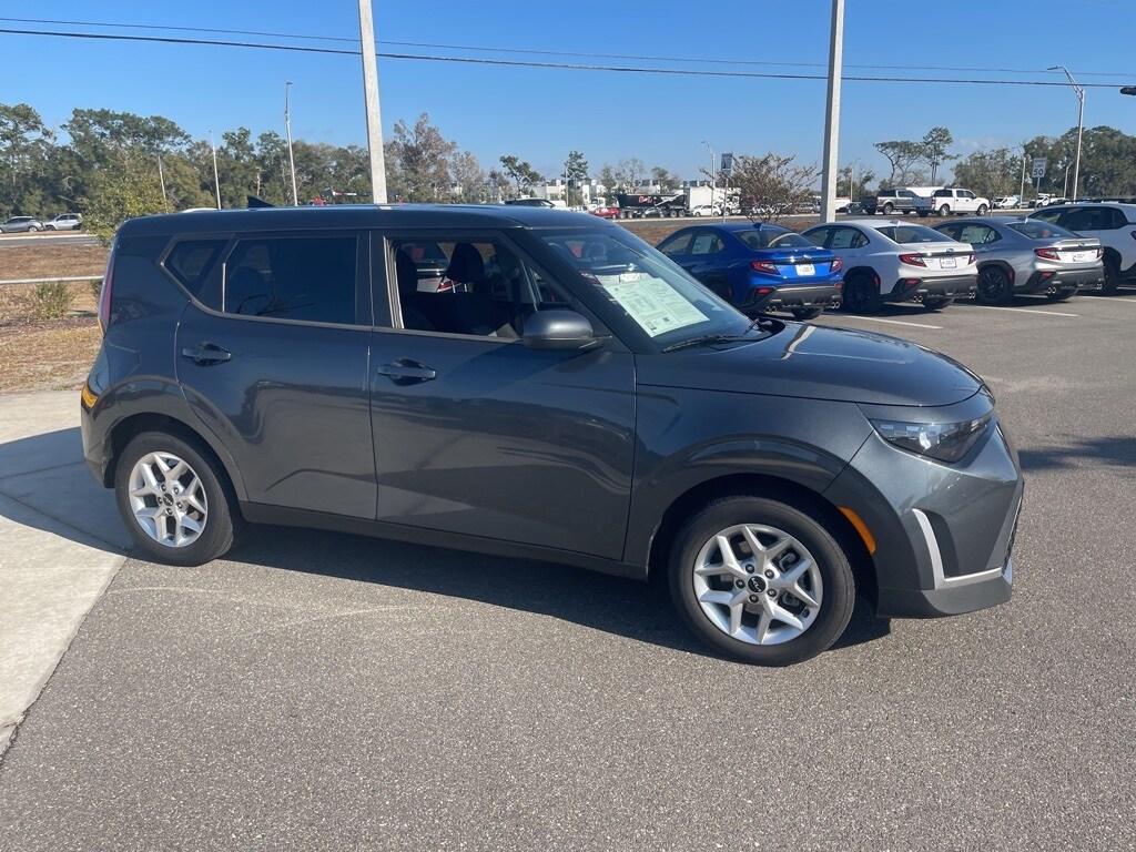 Used 2023 Kia Soul LX Hatchback