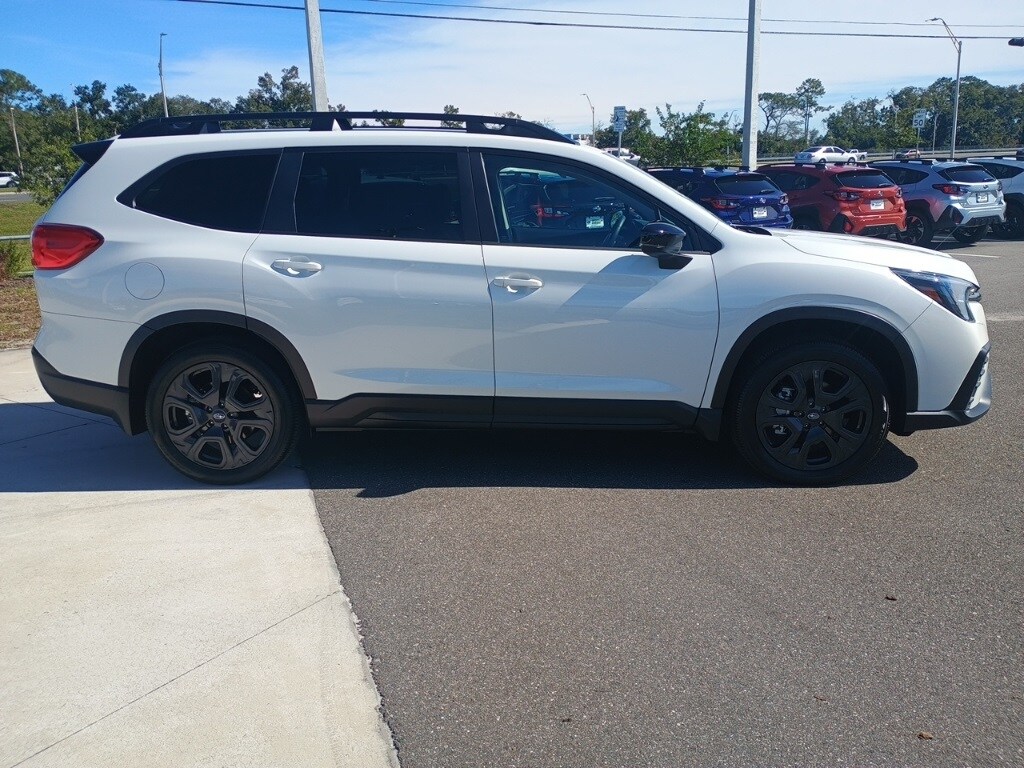 2025 Subaru Ascent Onyx Edition photo 3