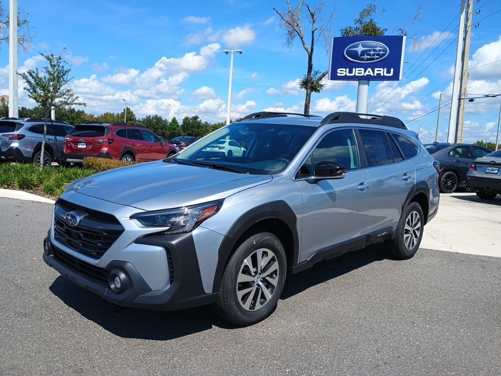 2025 Subaru Outback Premium's photo