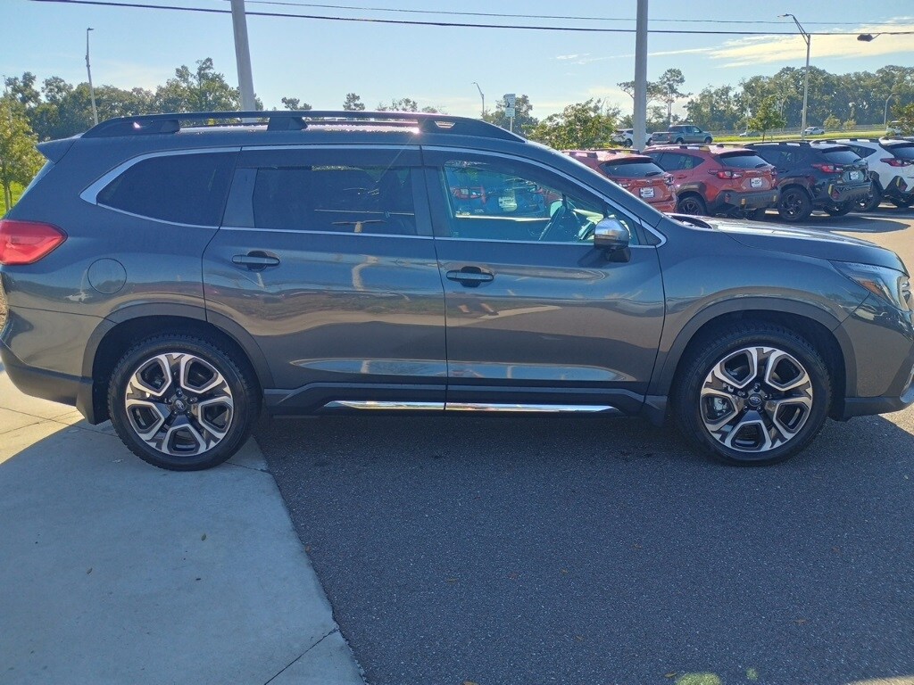 2023 Subaru Ascent Limited photo 4
