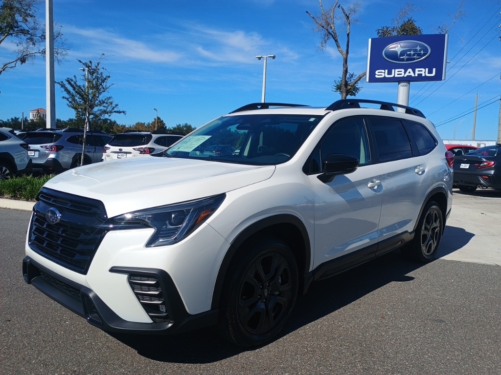 2025 Subaru Ascent Onyx Edition-Premium's photo