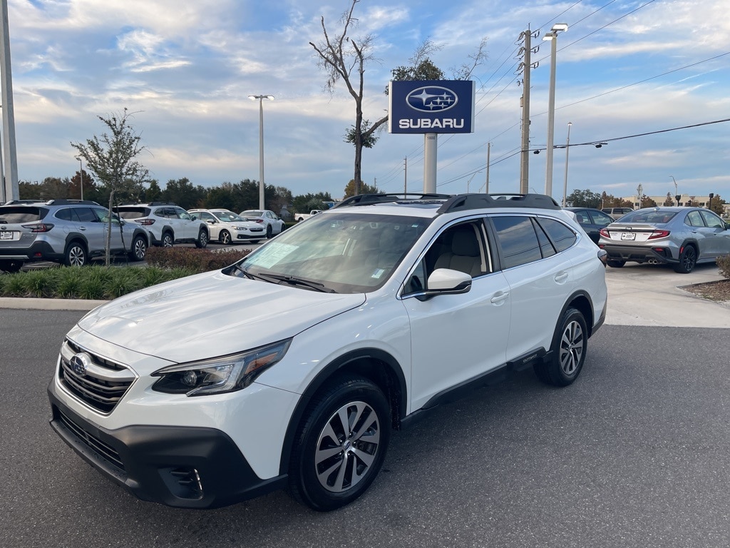 2022 Subaru Outback Premium's photo
