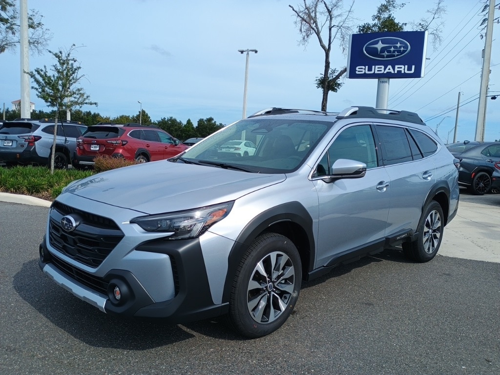 2025 Subaru Outback Touring's photo