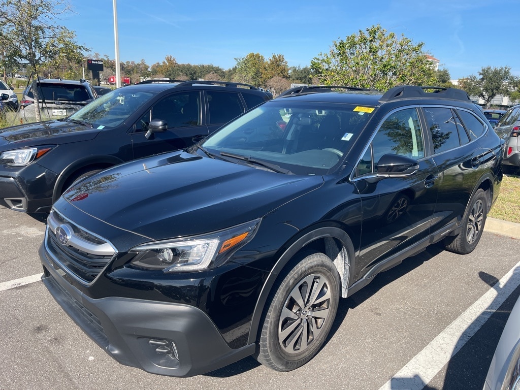 2022 Subaru Outback Premium's photo