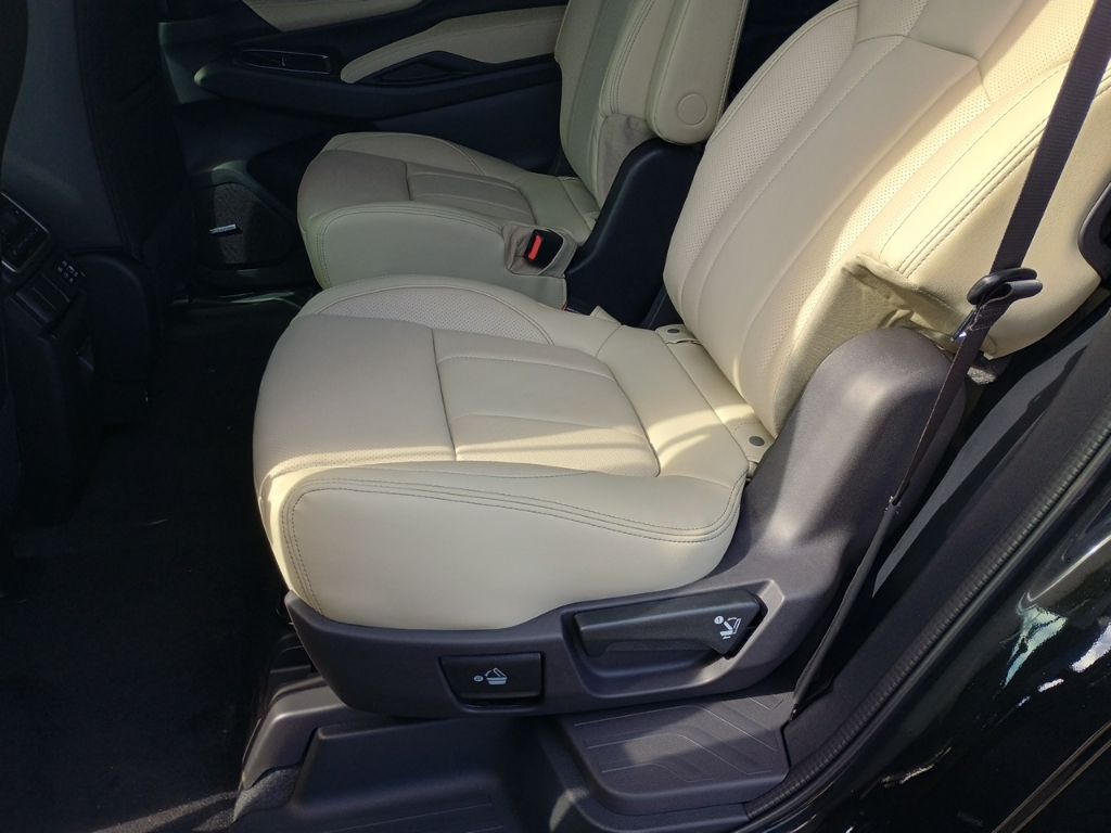 2026 Subaru Ascent Limited - Photo 13