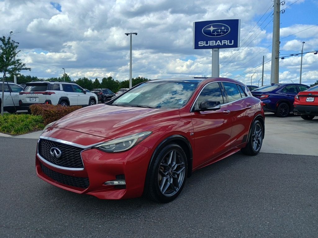 2017 INFINITI QX30 Sport