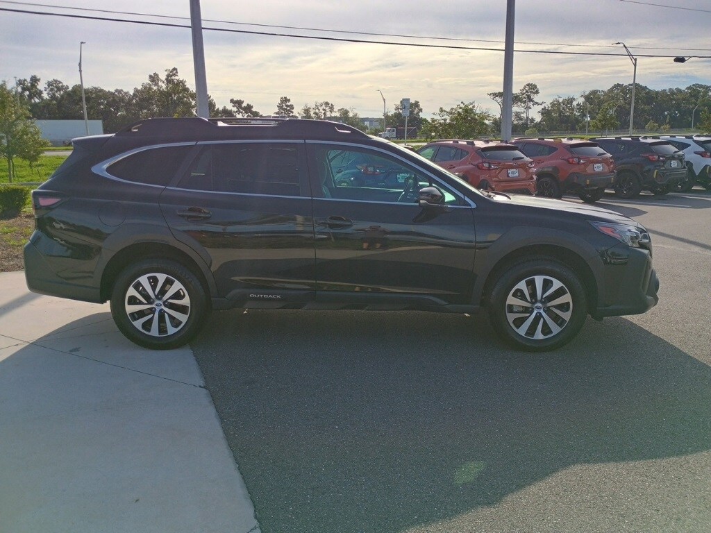 2025 Subaru Outback Premium photo 4
