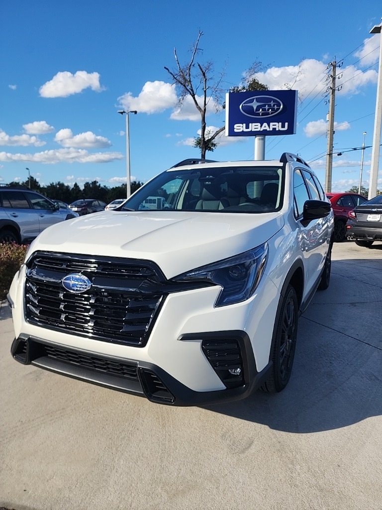 2025 Subaru Ascent Onyx Edition-Premium's photo