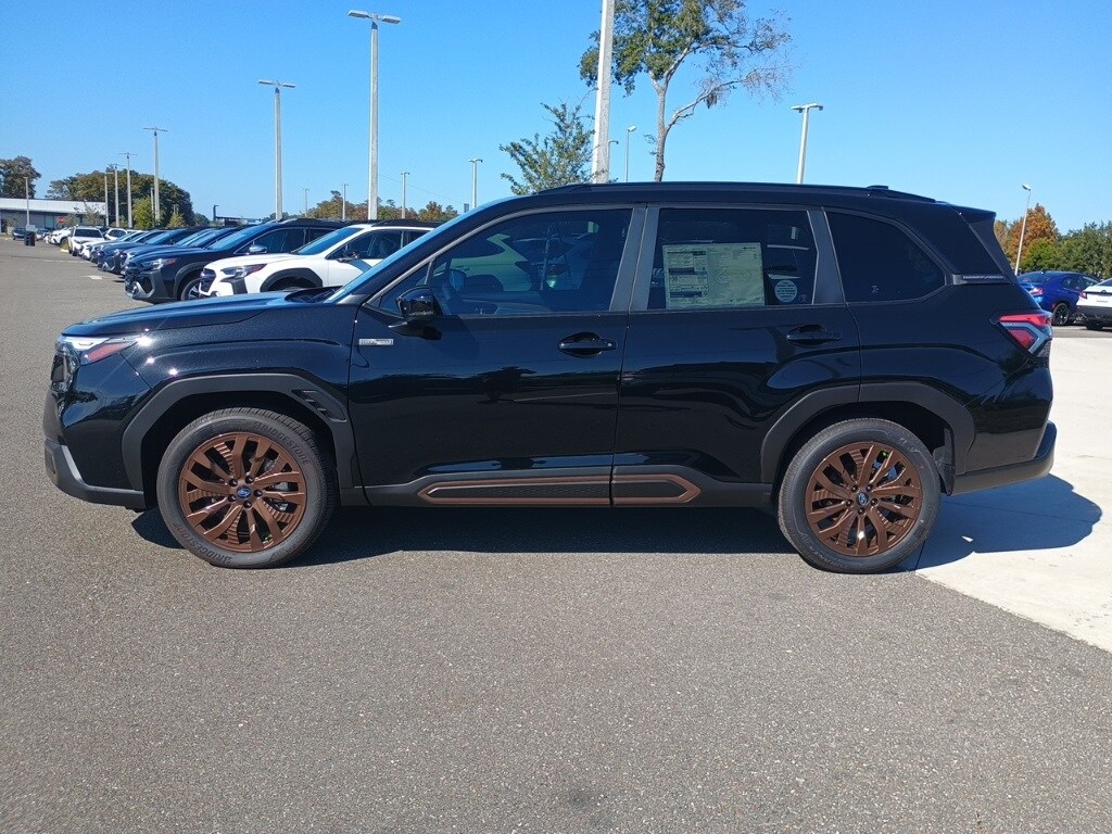 2025 Subaru Forester Sport photo 3