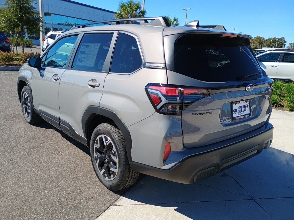 2026 Subaru Forester Premium photo 4