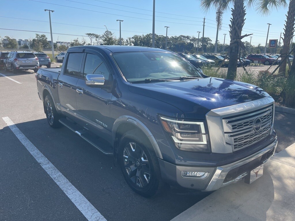 2023 Nissan Titan Platinum Reserve photo 3