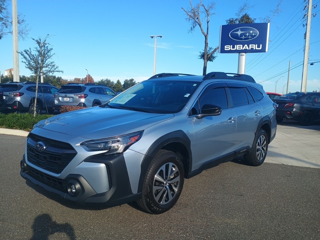2024 Subaru Outback Premium's photo