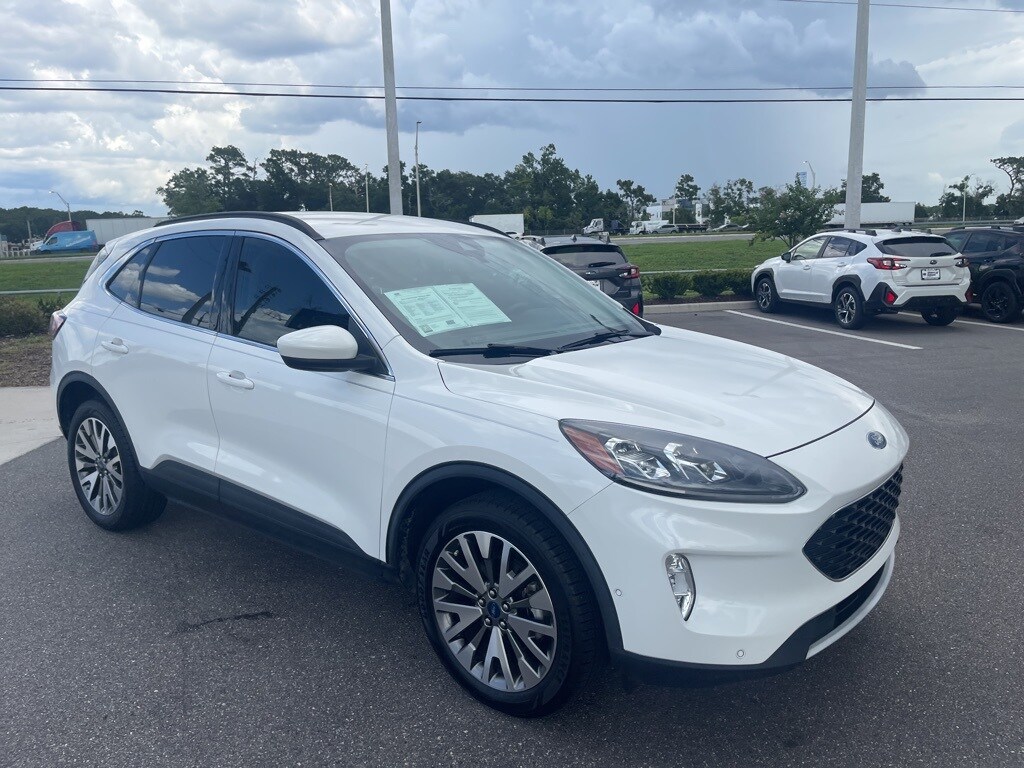2021 Ford Escape Titanium photo 4