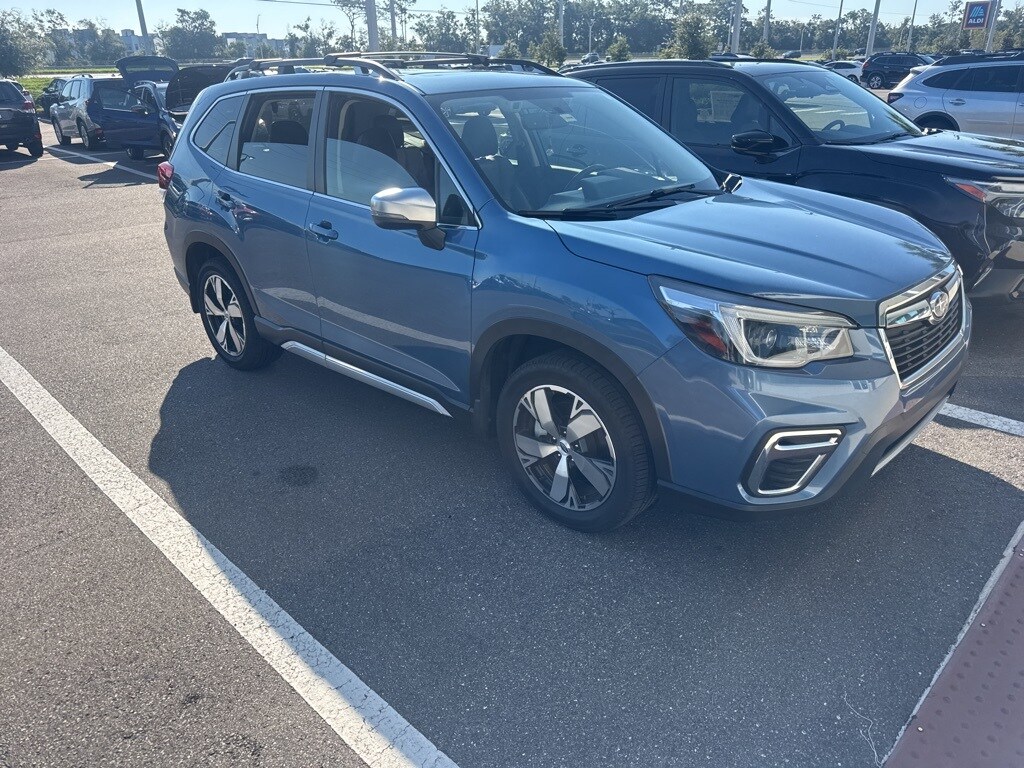 2021 Subaru Forester Touring photo 3