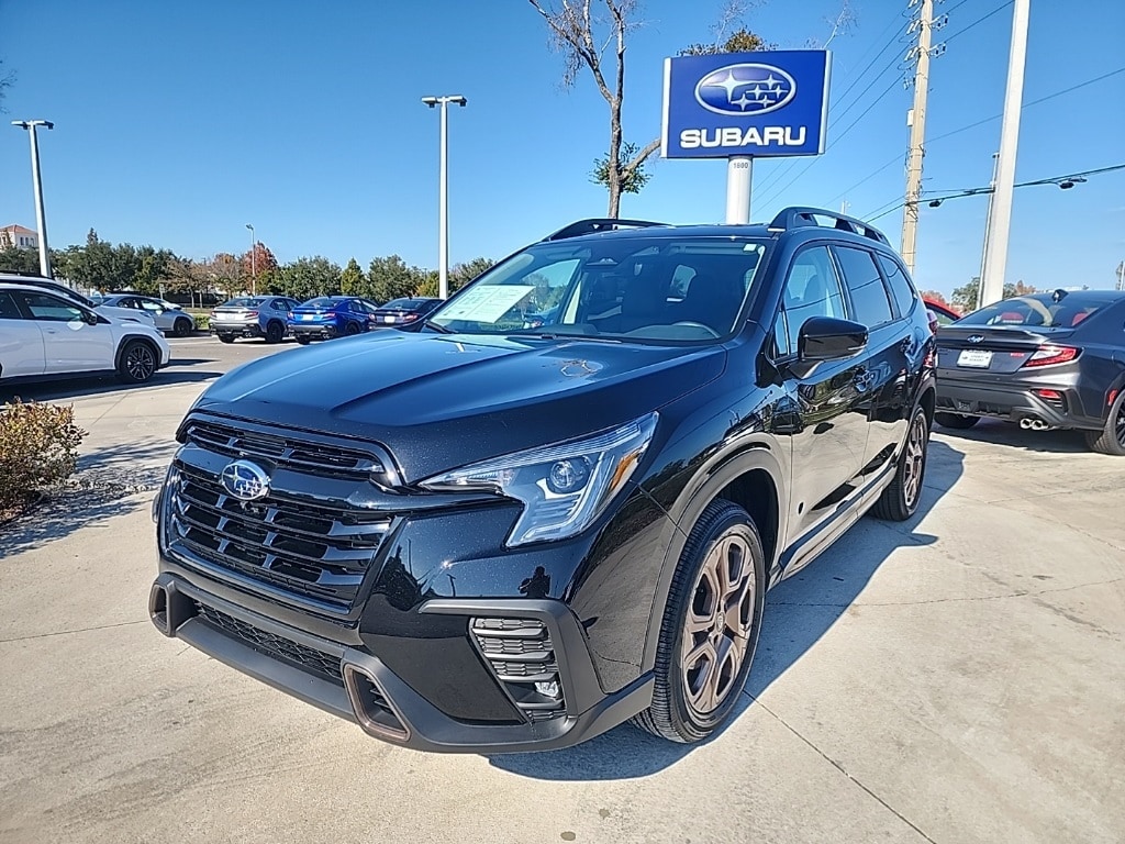 2025 Subaru Ascent Bronze Edition's photo