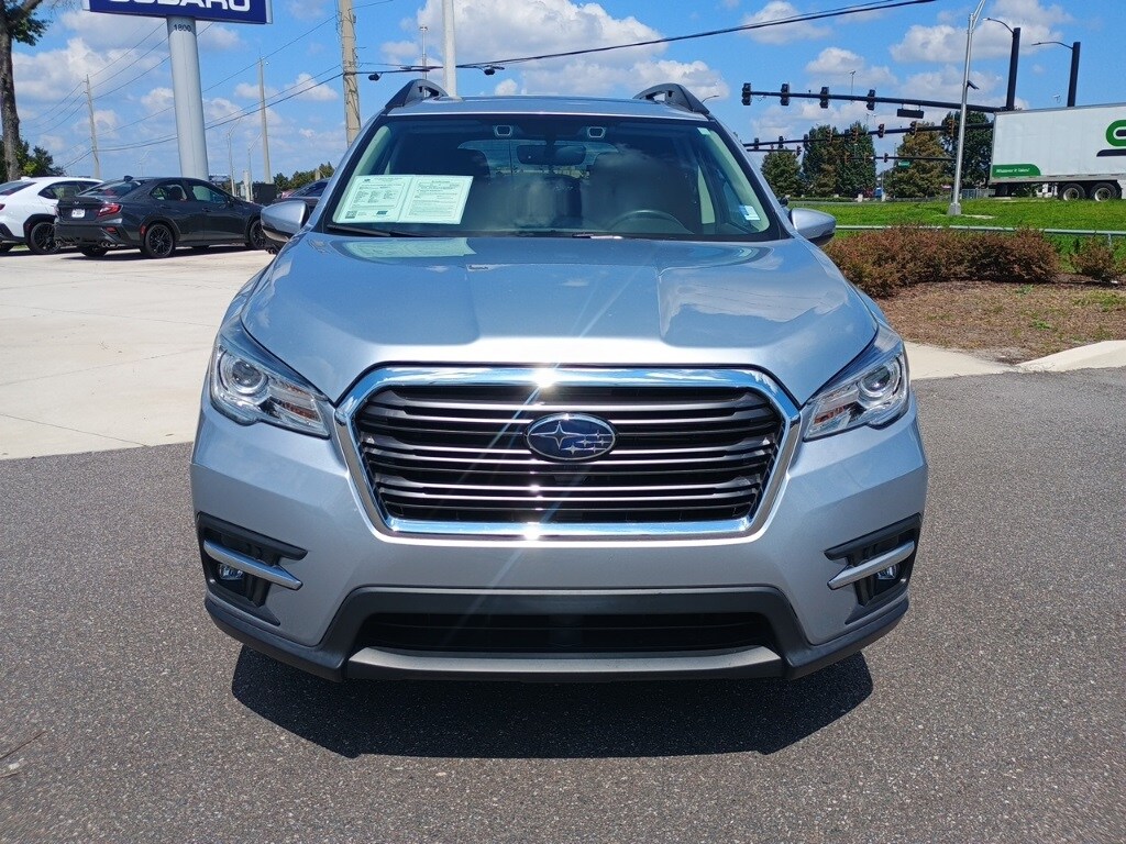 2022 Subaru Ascent Limited photo 2