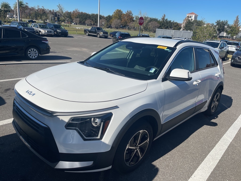 2023 Kia Niro EX's photo