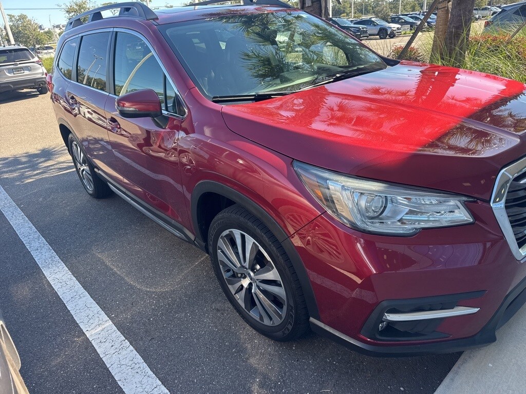 2022 Subaru Ascent Limited photo 3