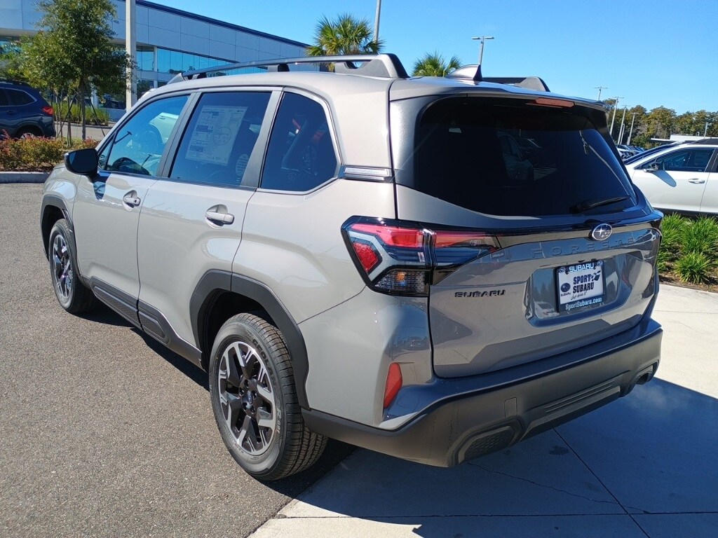 2026 Subaru Forester Premium photo 4