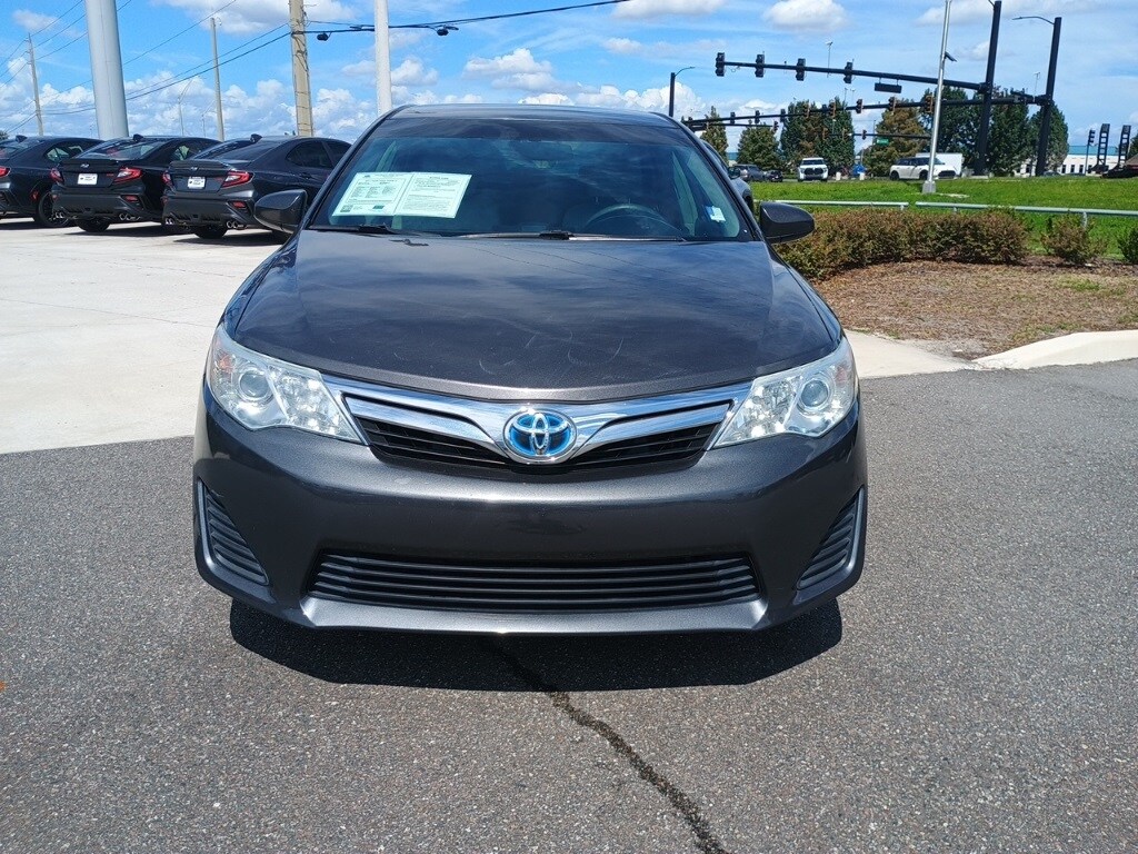 2013 Toyota Camry Hybrid LE photo 2