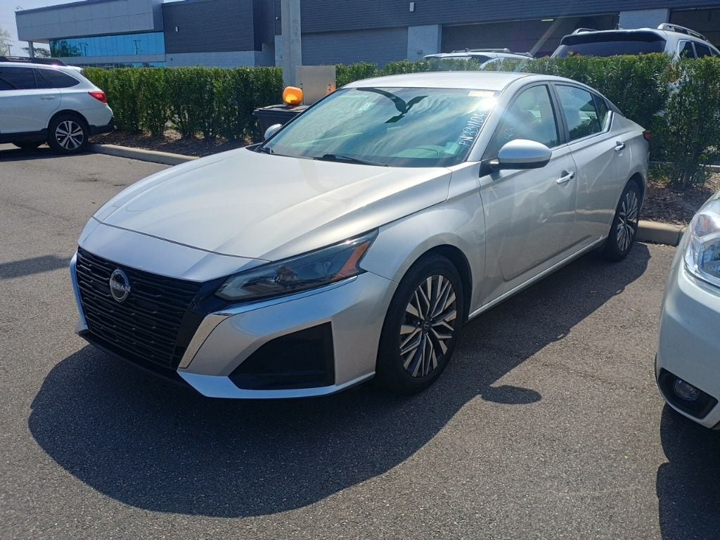 2023 Nissan Altima SV